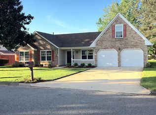 613 Woodcott Dr, Chesapeake, VA 23322