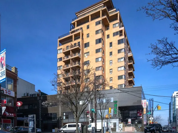 36-36 Prince St #6F, Flushing, NY 11354