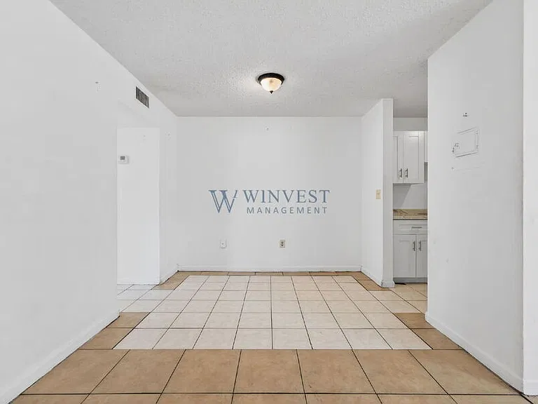 Presidential View Apartments — Photo 38