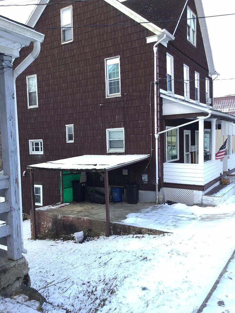 Building Photo - 520 Woodvale Ave