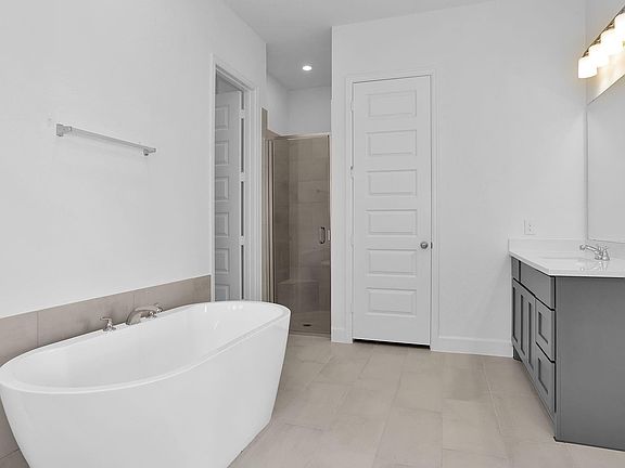 5th image of 31538 Meadow Place Ln