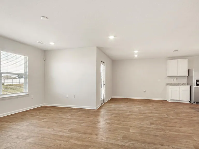 284 Ryder Ln — Photo 31