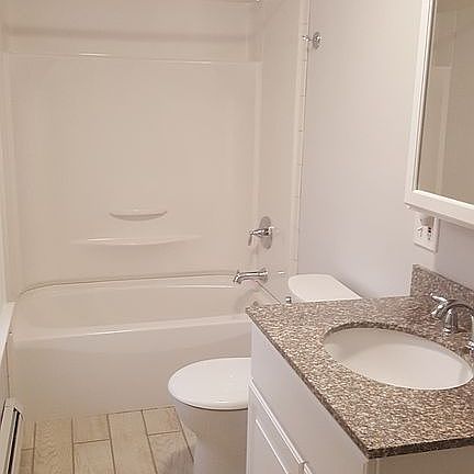 second floor full bath