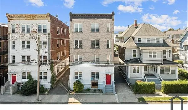 2 bed, $2,100 — Photo 3