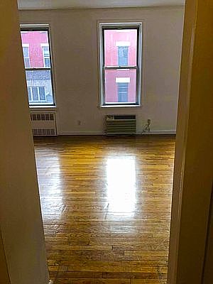 4th image of 217 W 15th St Fl 2