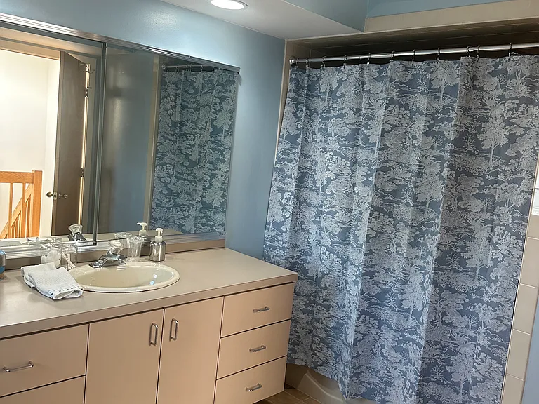 11 Columbus Pl — Photo 6