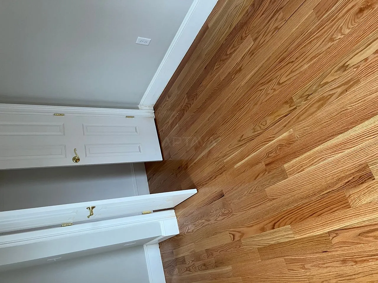 6 bed, $7,500 — Photo 2