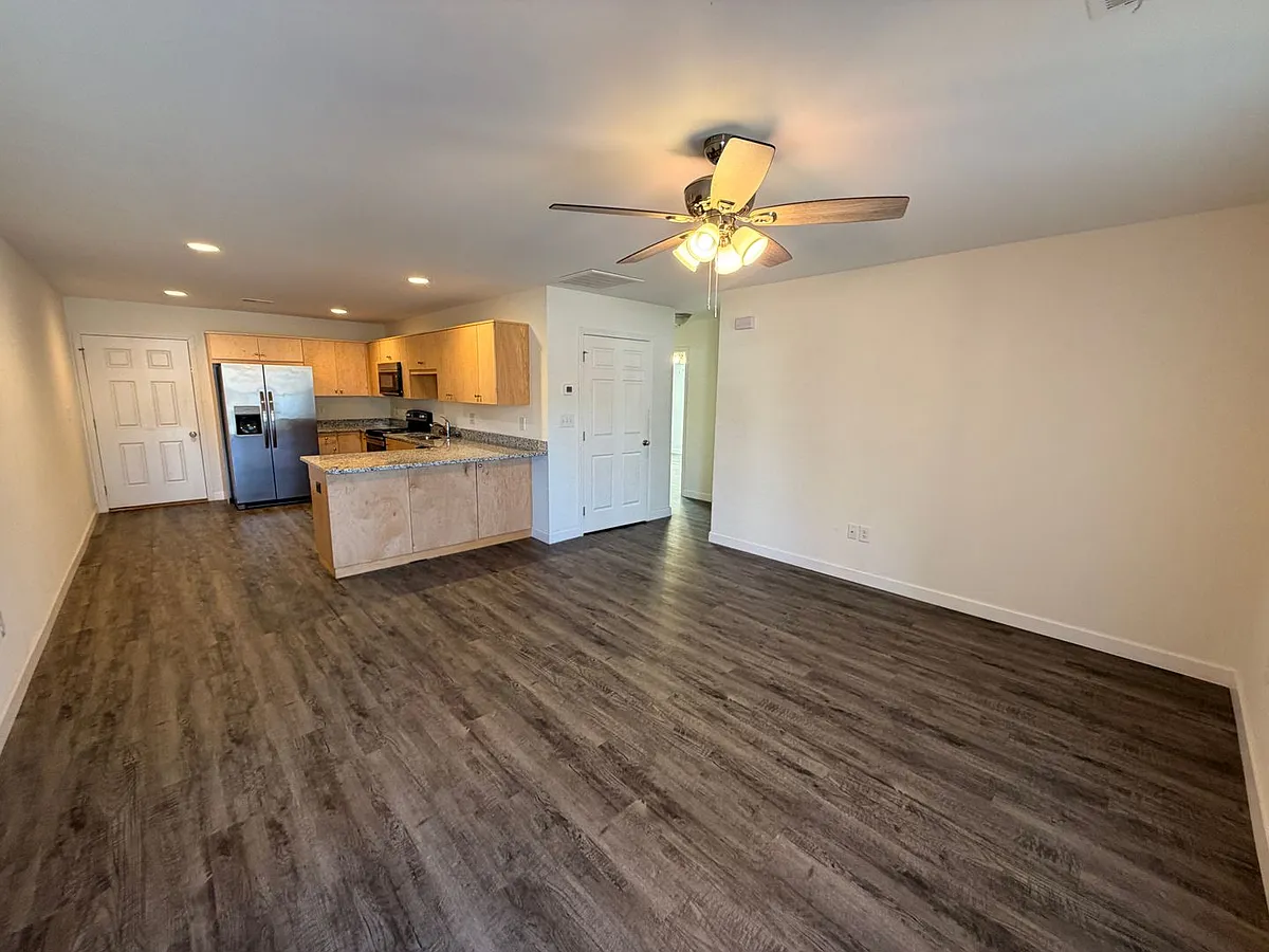 Building Photo - 4032 Eugene Dr