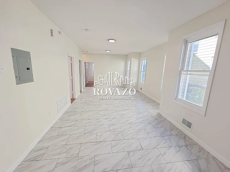 228 Wainwright St #1 — Photo 6