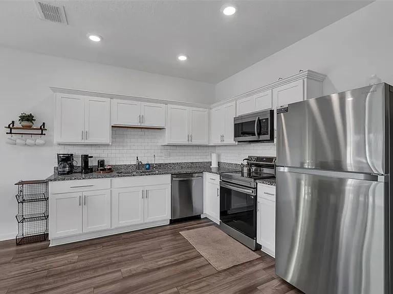 6359 Kay Morgan Ln — Photo 10