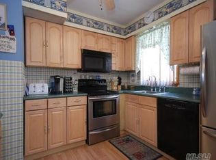69 Patchogue Holbrook Rd, Ronkonkoma, NY 11779