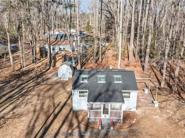 124 Finn Dr, Hague, VA 22469