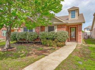 8833 Wayne St, Aubrey, TX 76227