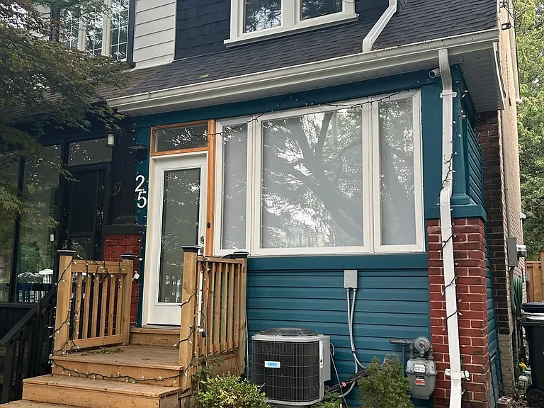 25 Copeland Ave — Photo 2