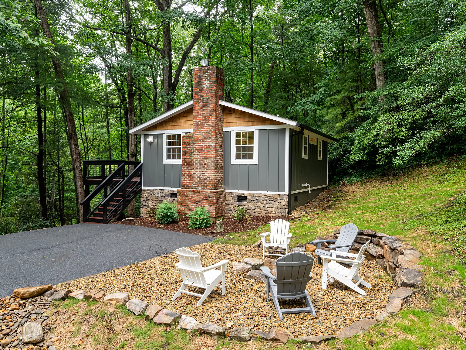 2 bed, 680 sqft, $1,980 — Photo 2