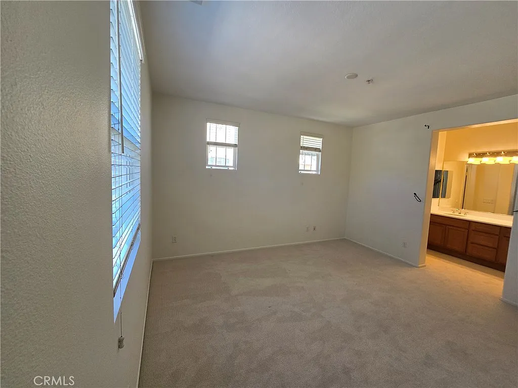 2 bed, 1498 sqft, $3,750 — Photo 3