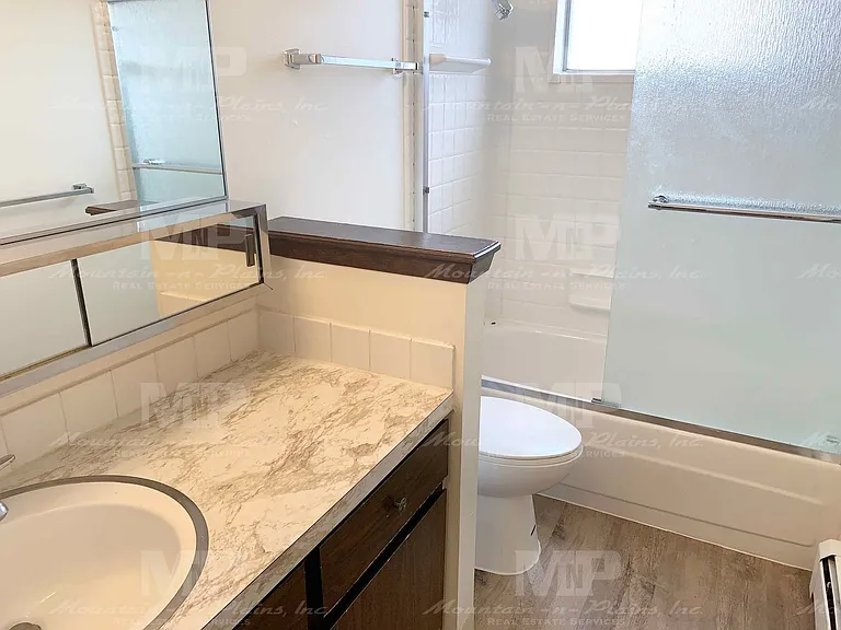 1729 Palm Dr #B — Photo 7