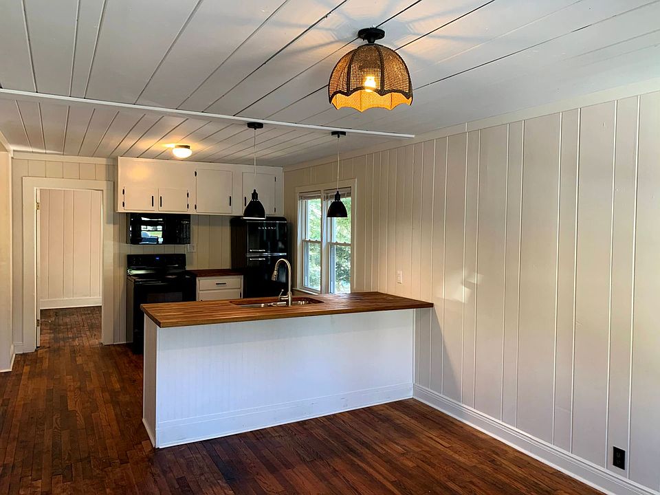 1st image of 197 W Court St #8