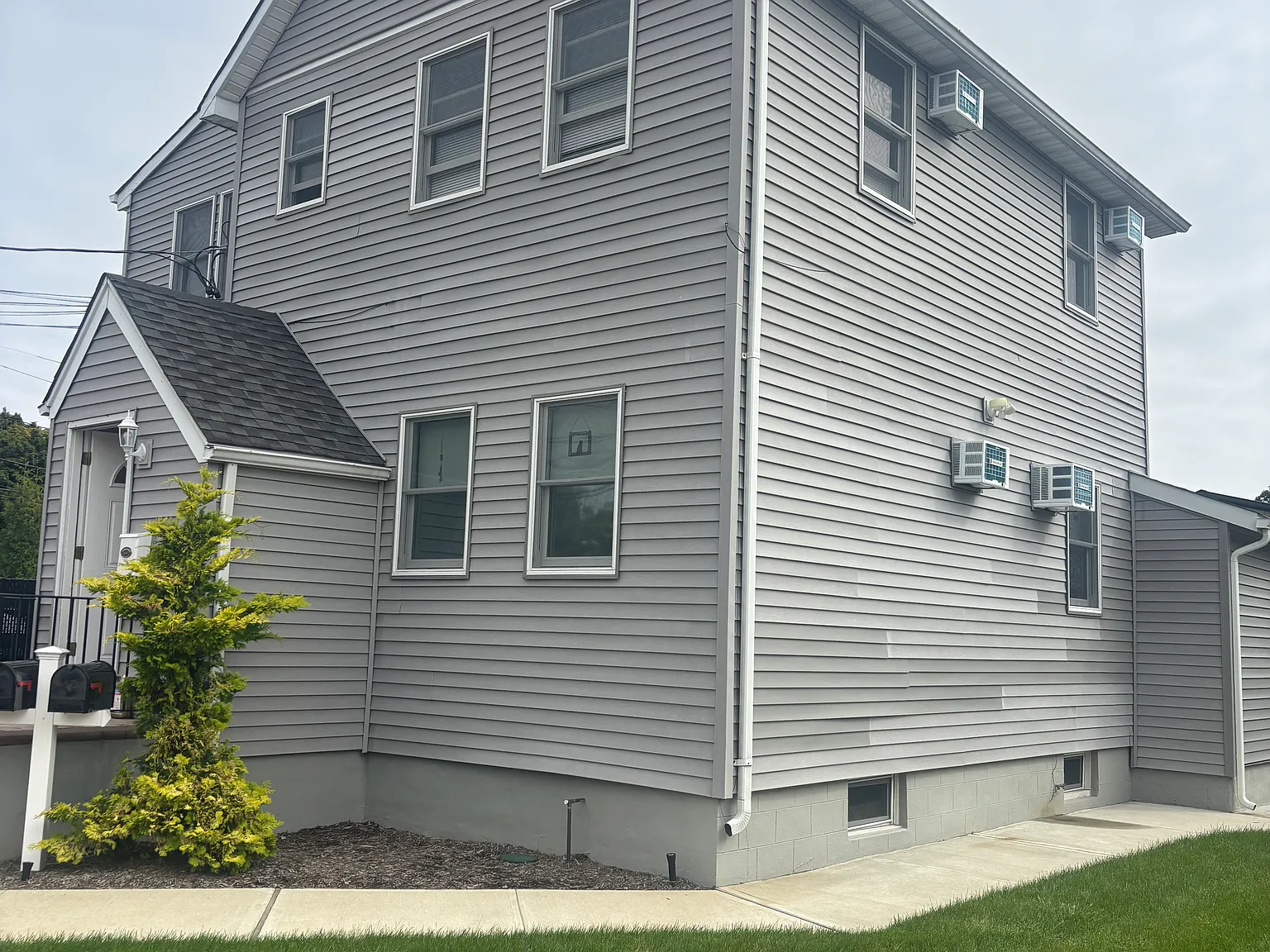 3 bed, 1600 sqft, $3,475 — Photo 1