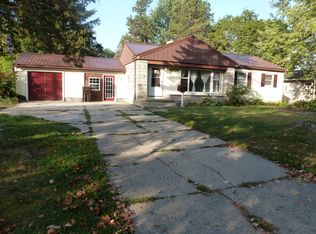 4209 Castle Dr, Midland, MI 48640