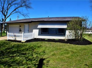 715 Surrey Cir, Berea, OH 44017