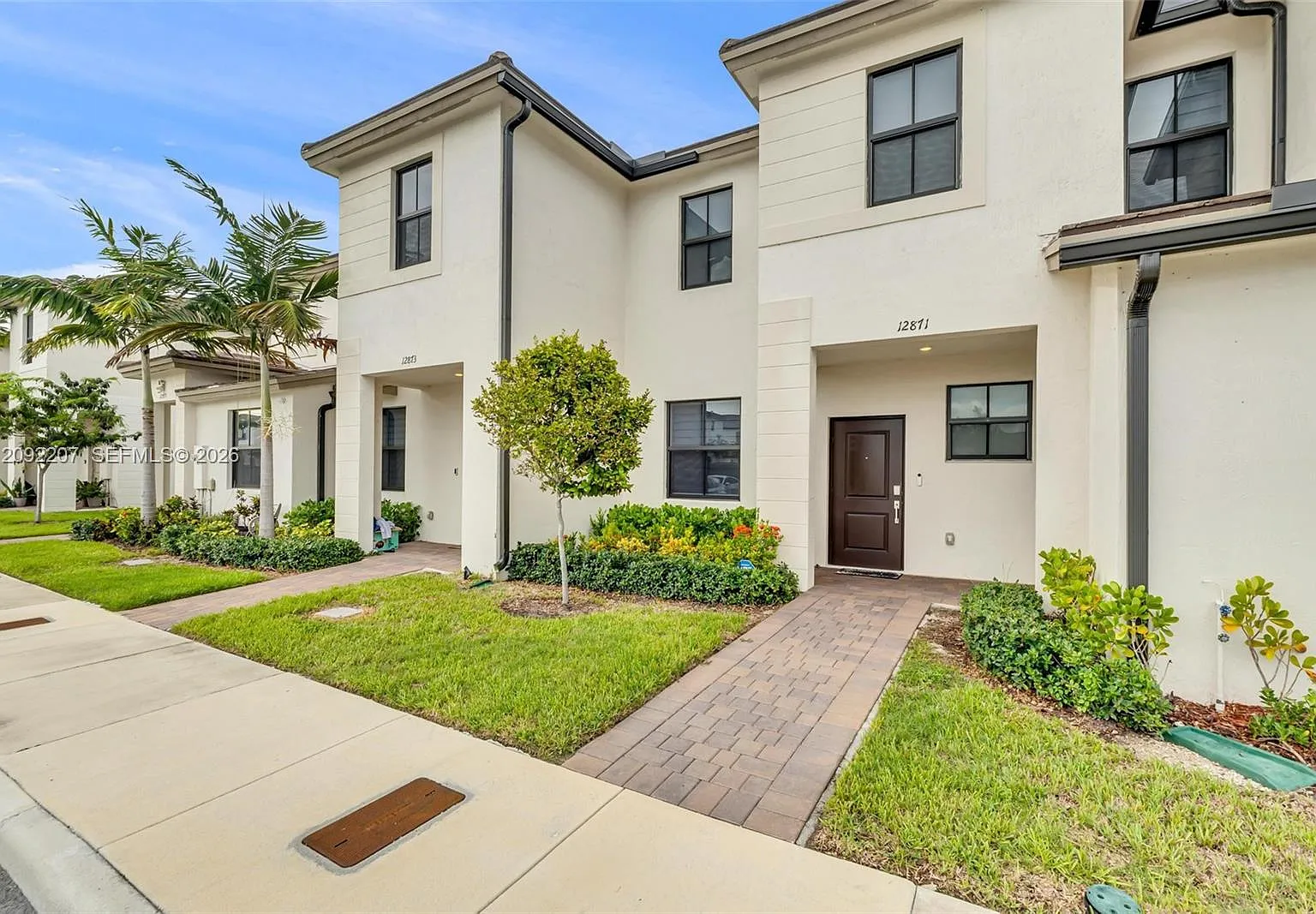3 bed, 2.5 bath, 1483 sqft, $2,900 — Photo 4