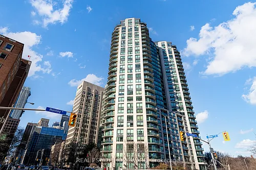 300 Bloor St E Photo 1