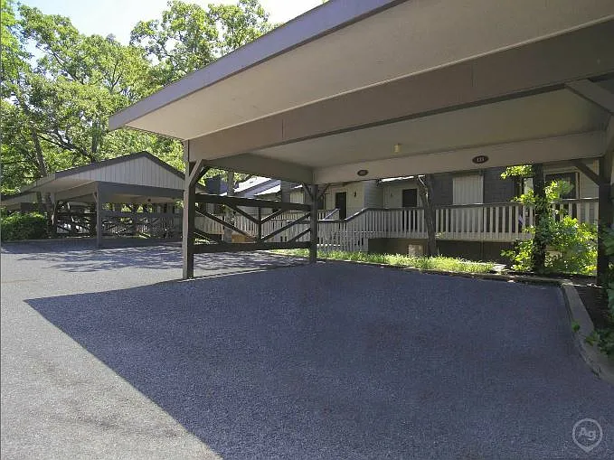 Pepper Tree Condominiums — Photo 4