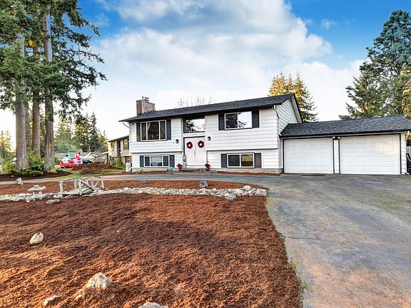 2nd image of 4901 122nd Pl NE