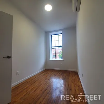 Rented by Real Street Inc | media 3