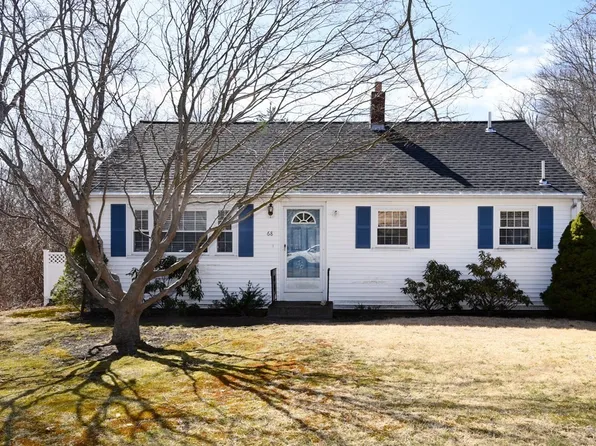 68 Auburn St, Whitman, MA 02382