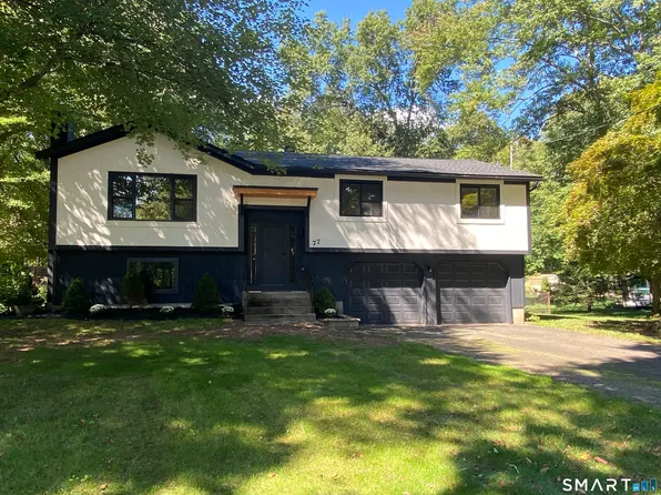 77 School House Road, Wallingford, CT 06492