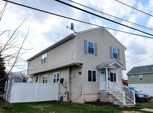 19 Plymouth Ave, Port Monmouth, NJ 07758