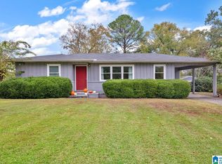 204 Oak Dr W, Trussville, AL 35173