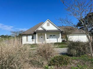 8394 Knee Tree Dr, Baton Rouge, LA 70818