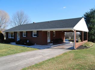 80 Mountain View Dr, Rocky Mount, VA 24151