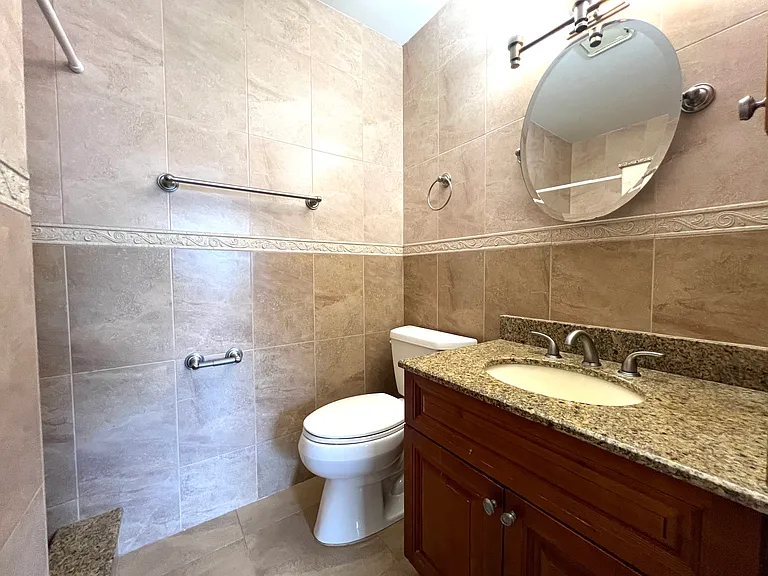 1077 Goldenrod Rd #1077A — Photo 11