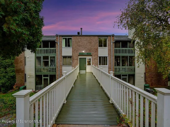 1102 Summit Point, Scranton, PA 18508