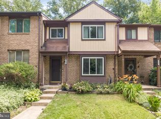 5805 Oak Ladder Ct, Burke, VA 22015