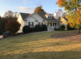 206 Oakleaf Trl, Ball Ground, GA 30107