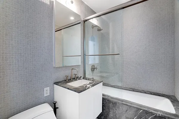 Rented by Anchor Associates | media 14