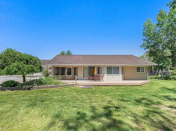 1466 La Croix Rd, Harsens Island, MI 48028