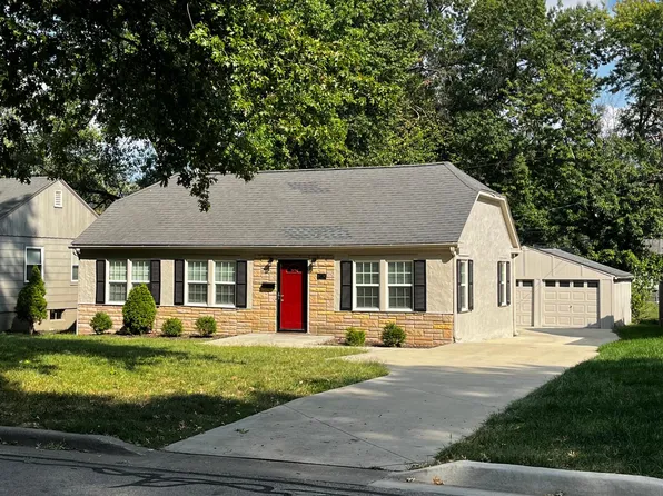 6119 Granada St, Fairway, KS 66205