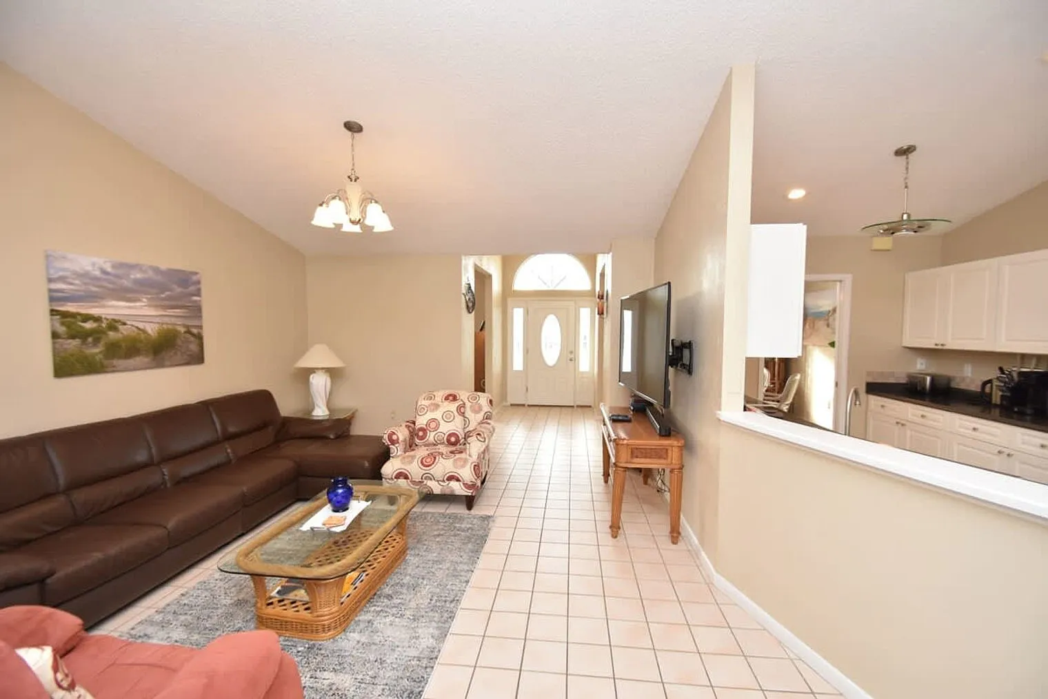 3 bed, 2.0 bath, 1894 sqft, $3,483 — Photo 4
