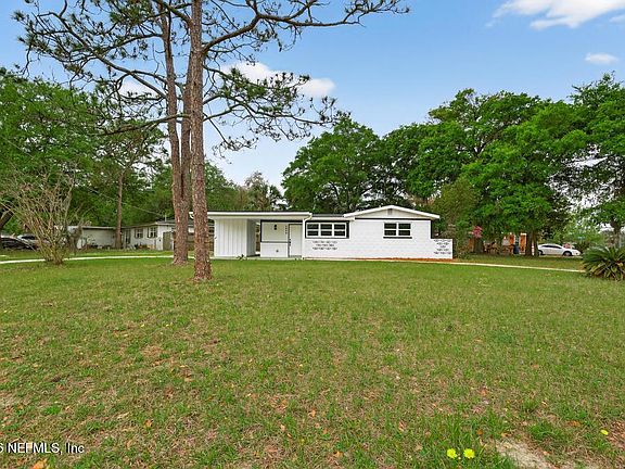 3rd image of 2934 STONEHURST Road W