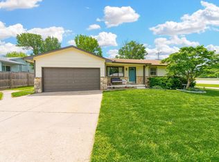 1502 N Rockwood Blvd, Mulvane, KS 67110