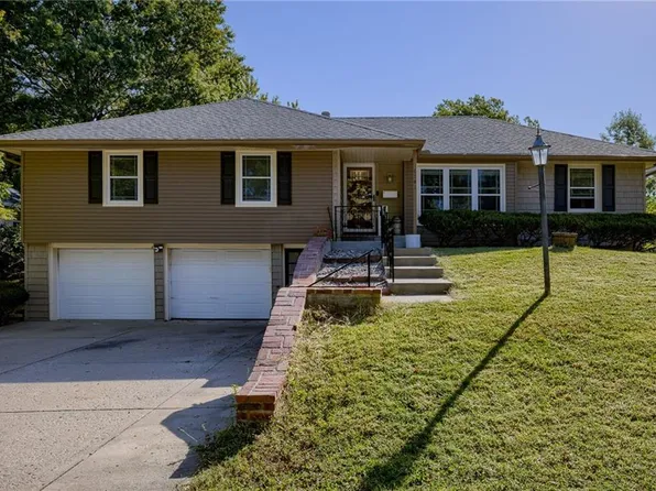 6741 N Euclid Ave, Gladstone, MO 64118