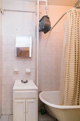 Rented by Nooklyn NYC LLC | media 30