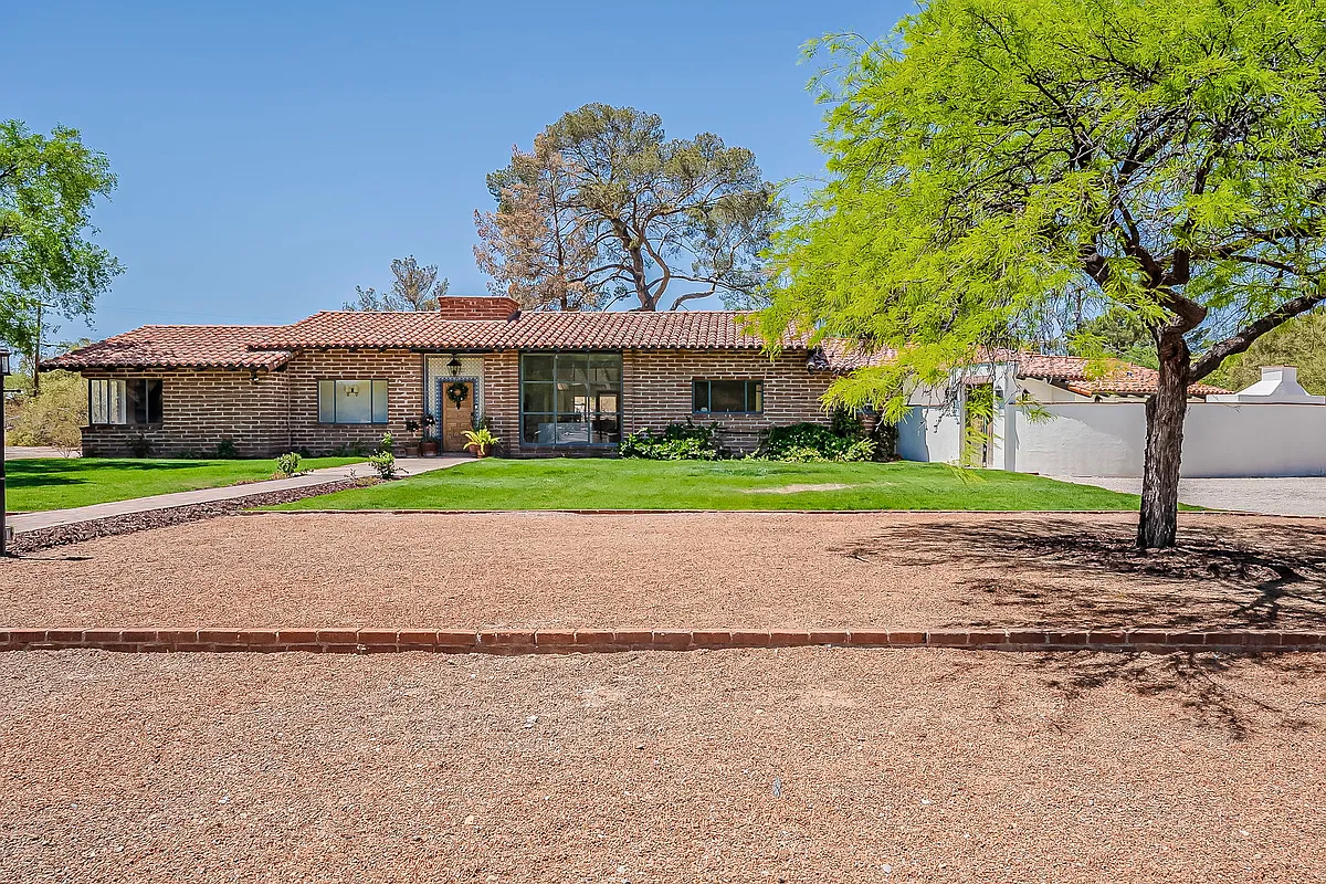 Building Photo - 6498 E Santa Elena