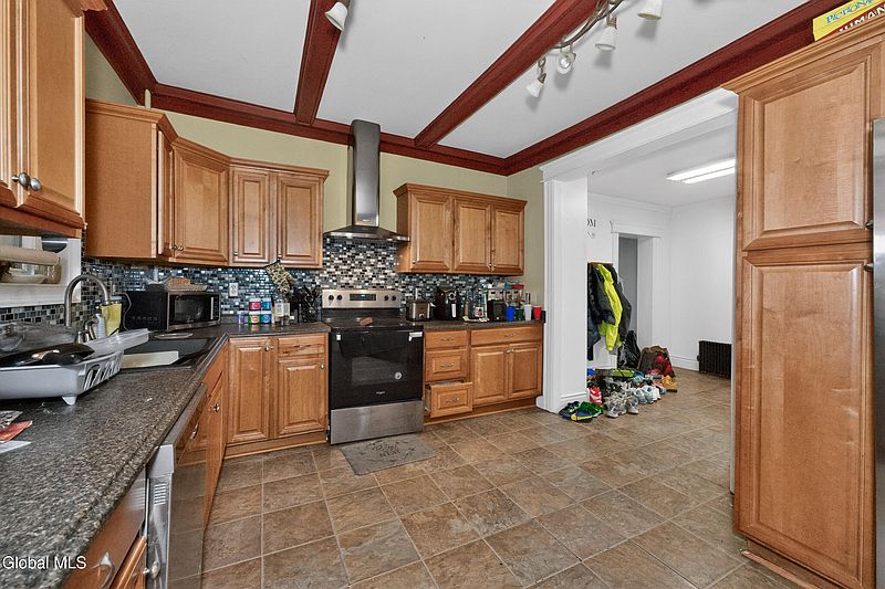 8th image of 7 Broadview Terrace
